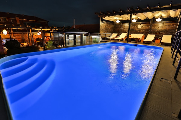 Seasonal outdoor pool