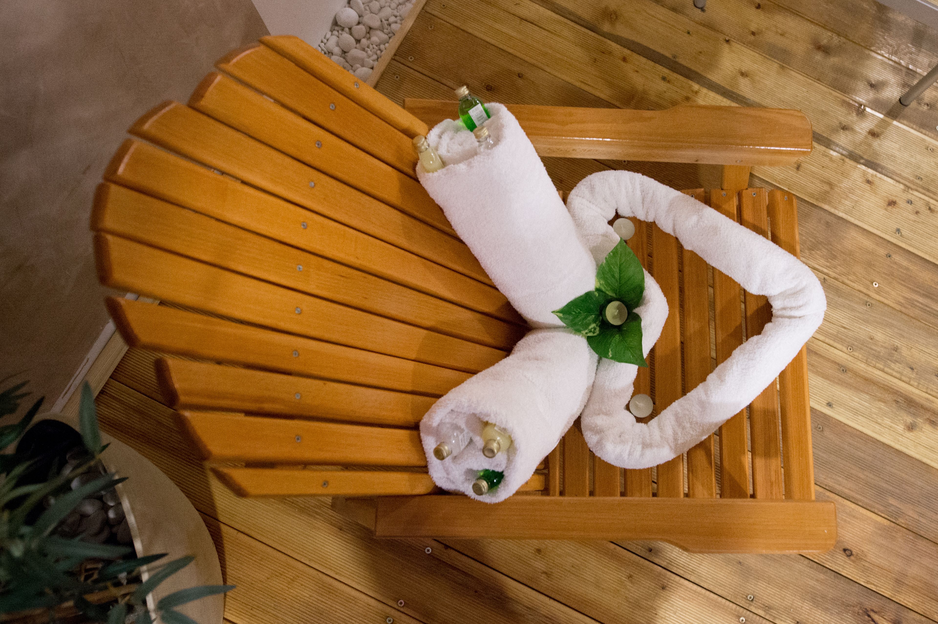 couples treatment room(s)