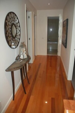 Hallway - Sorrento City Style (Sorrento)