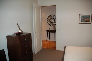 Apartment, 4 Bedrooms | 4 bedrooms, iron/ironing board, wheelchair access - Sorrento City Style (Sorrento)