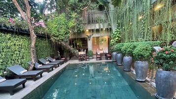 Indoor pool, outdoor pool