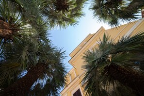 Front of property - Villa Paganini B&B (Rome)