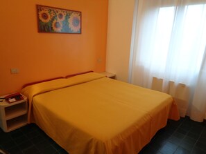 Desk, iron/ironing board, cots/infant beds, free WiFi - Siris Hotel (Nova Siri)