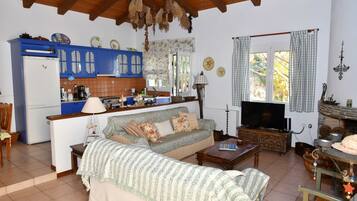 Villa, 4 Bedrooms, Sea View | Living room | TV