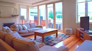 Apartment, 3 Bedrooms | Living room | TV - Koonya by the Bay (Sorrento)