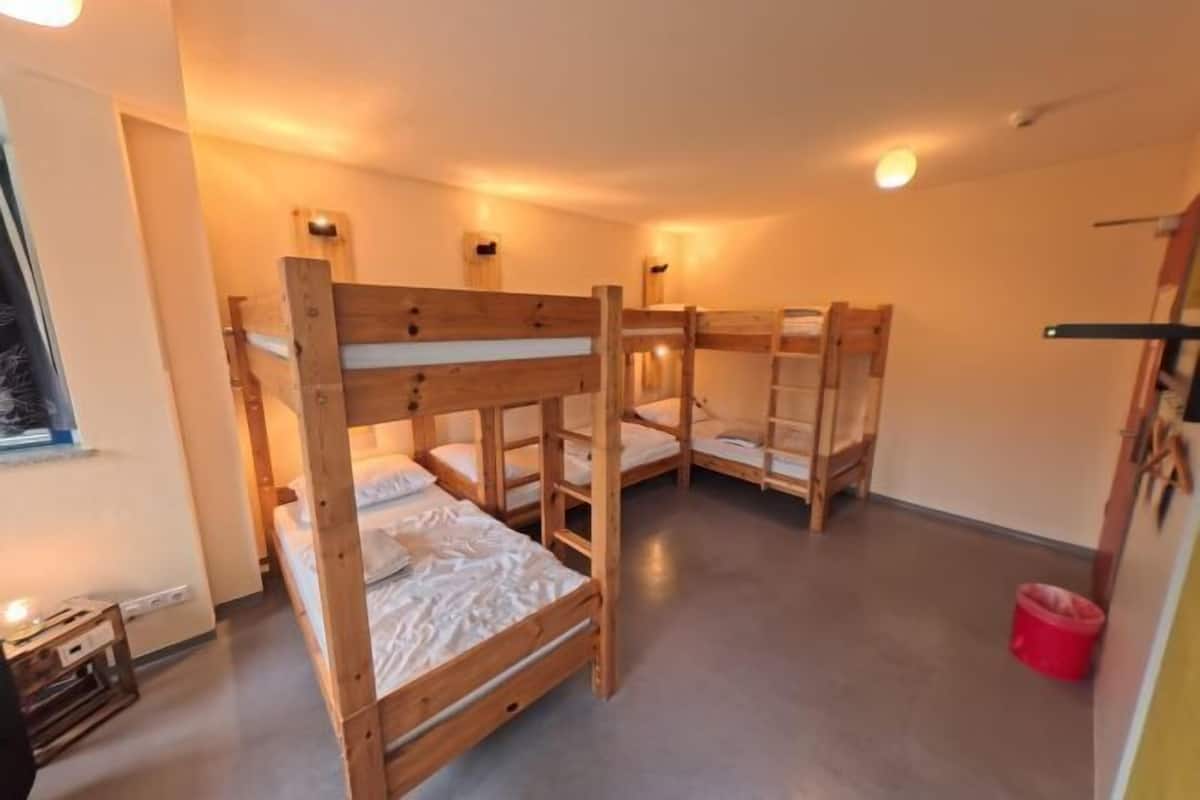 Soundproofing, WiFi (free), bed sheets