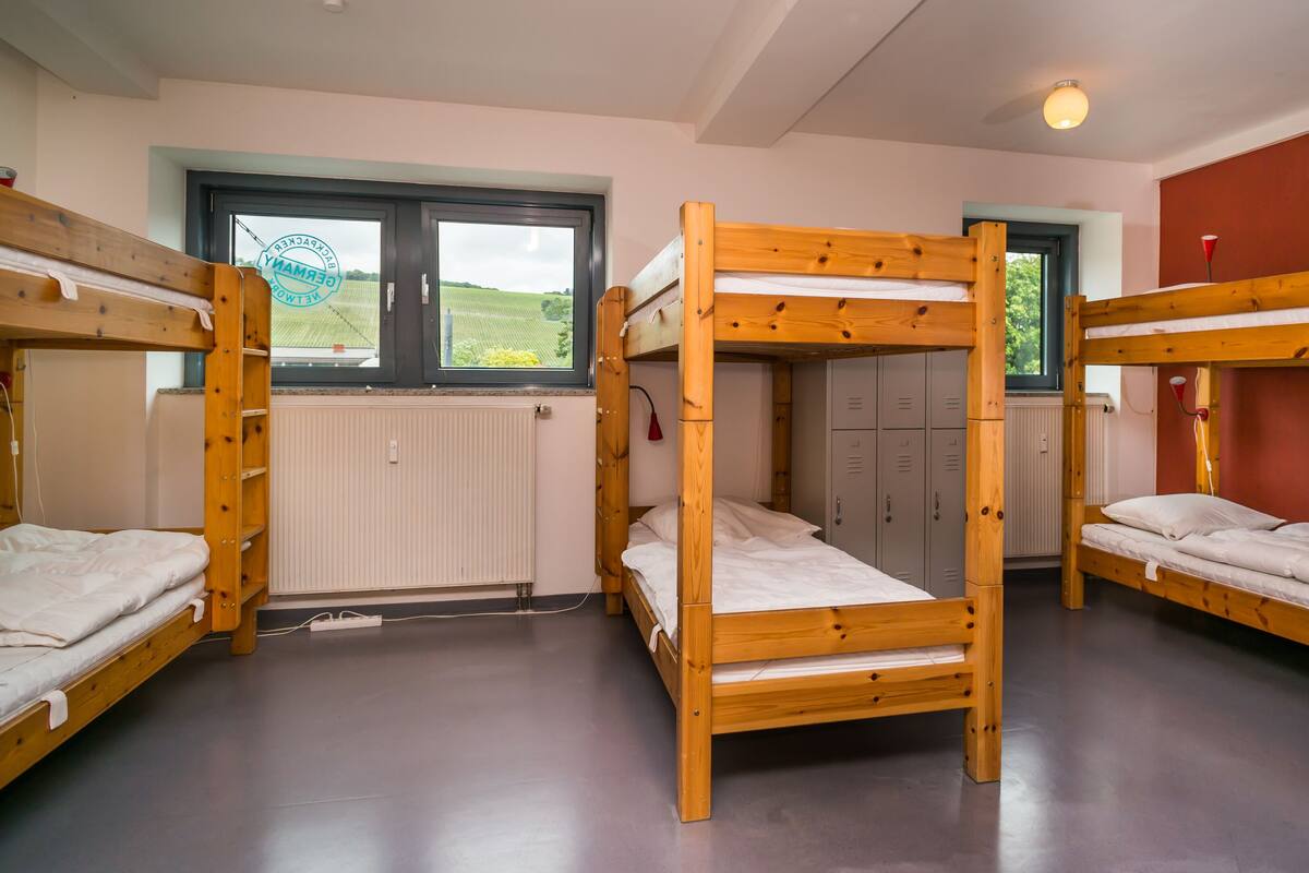 Chambres insonorisées, Wi-Fi gratuit, draps fournis