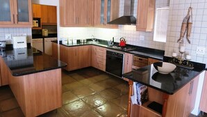 Maison Luxe, 3 chambres | Cuisine privée