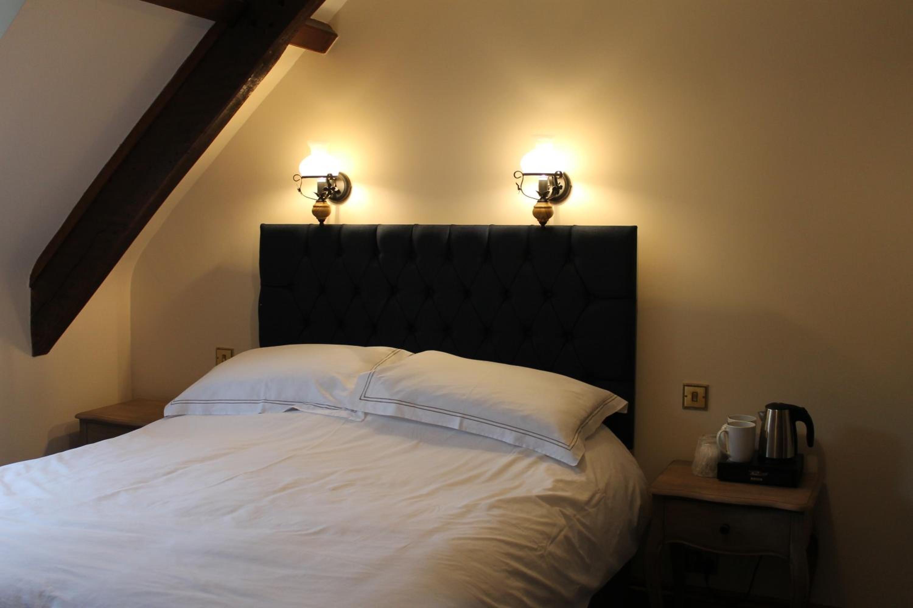 1 bedroom, premium bedding, iron/ironing board, rollaway beds