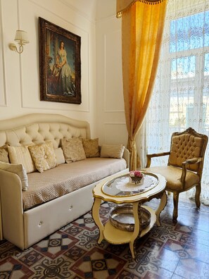 Junior suite | Italiaanse Frette-lakens, luxe beddengoed, donsdekens