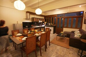 2 Bedrooms Vacation House  | In-room dining - Nimit House No.7 (Chiang Mai)