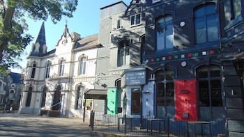 The Dorchester Apartments