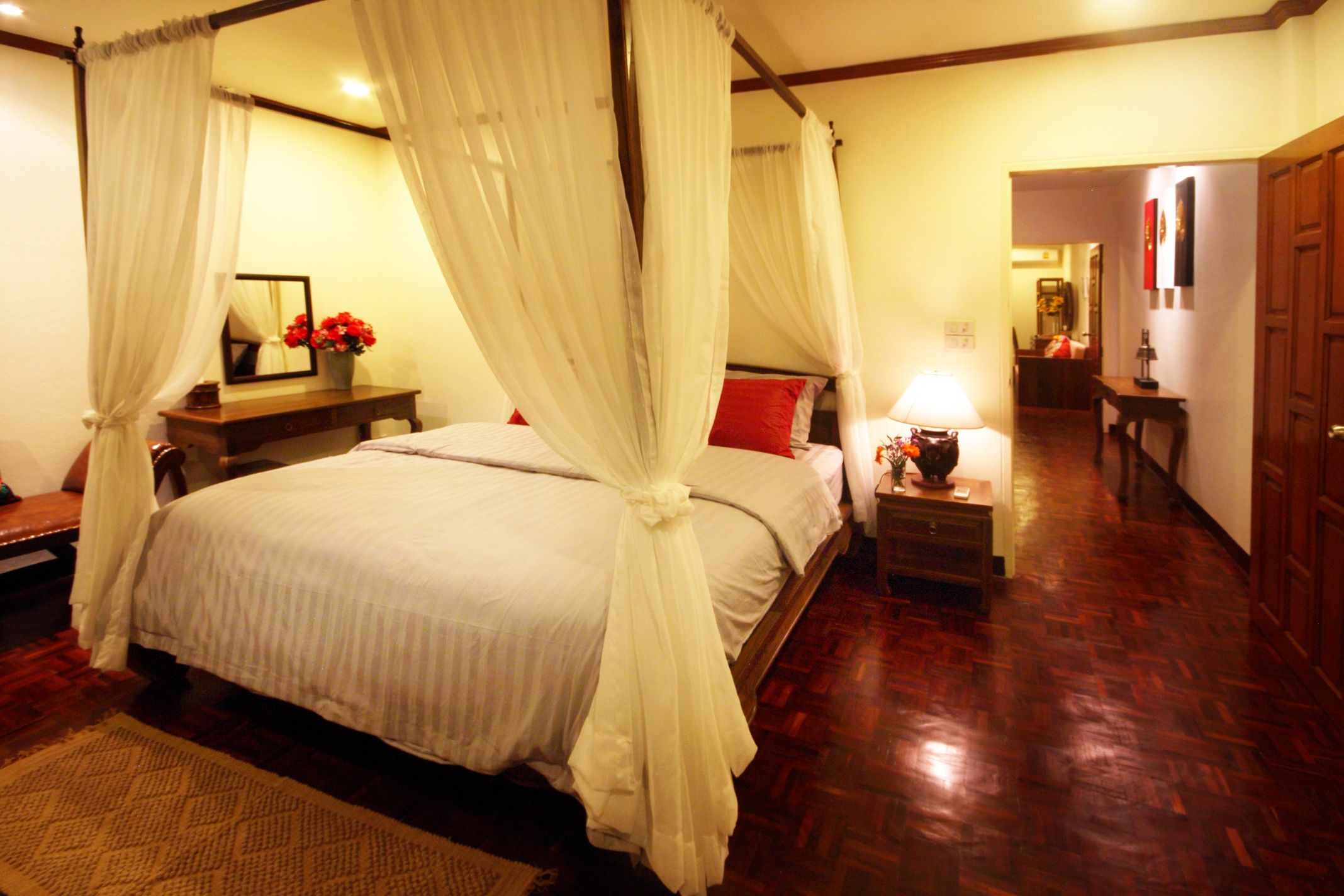 2 Bedrooms Vacation House | 2 bedrooms, iron/ironing board, travel cot, rollaway beds