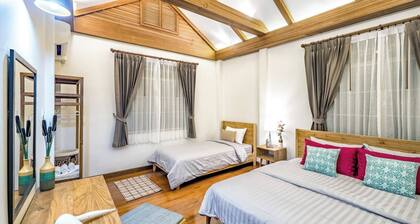 Nimman Pool Villa