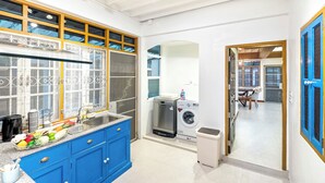 4 Bedrooms Vacation House  | Eigene Küche
