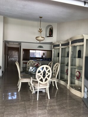 Interior detail - Casa Semele Cuernavaca (Tres de Mayo)