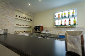 Bar (en la propiedad)