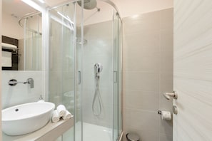 Chambre Exécutive Double ou avec lits jumeaux, balcon | Salle de bain