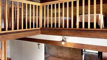 Familienapartment, 2 Schlafzimmer | Zimmersafe, Schreibtisch, Bettwäsche