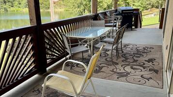 Condo, 3 habitaciones | Restaurante al aire libre