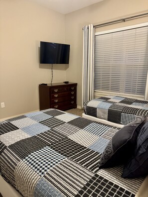 Condo, 3 Bedrooms