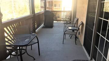 Condo, 3 habitaciones | Terraza o patio