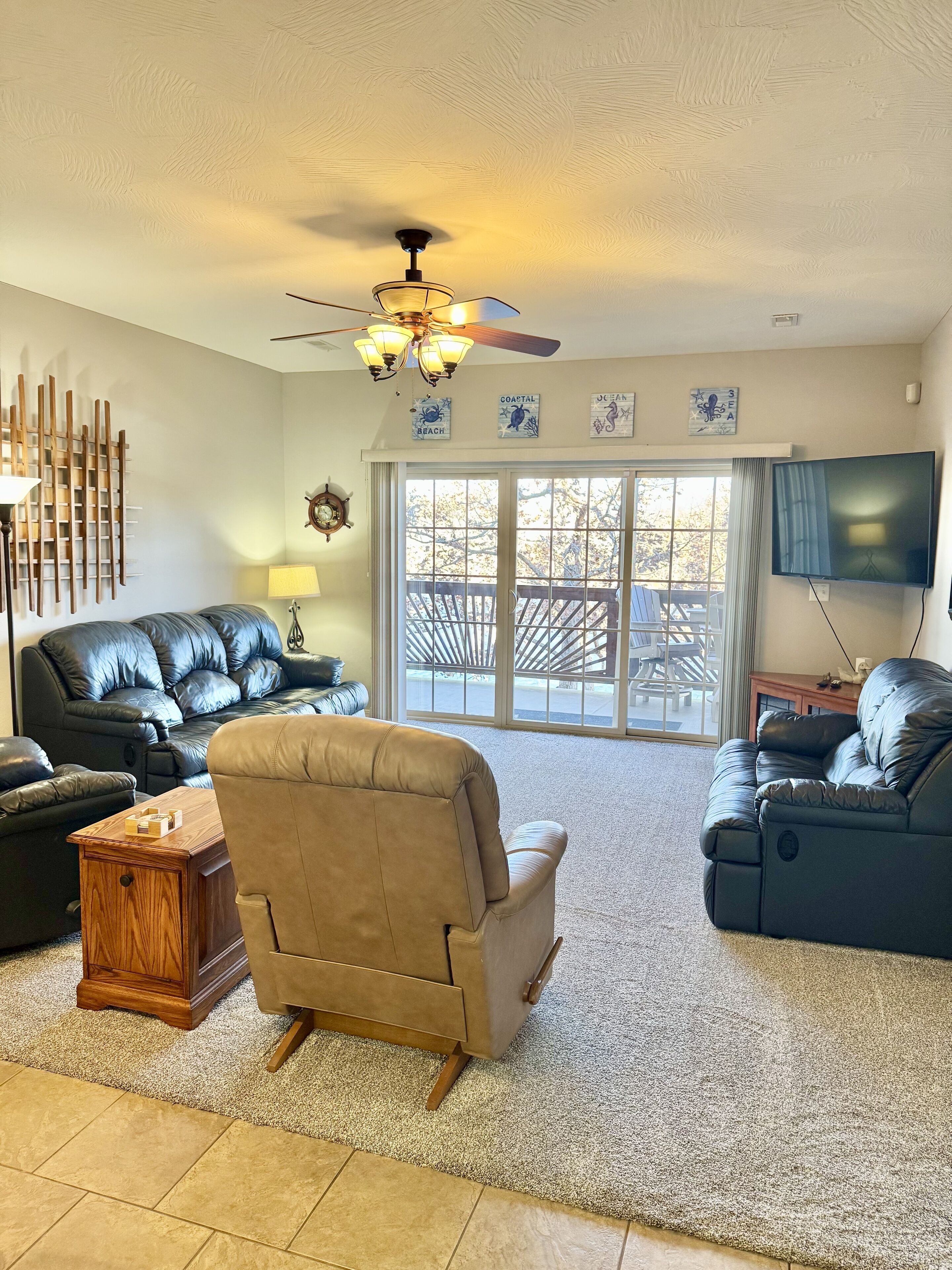 公寓客房, 3 間臥室 | 起居區