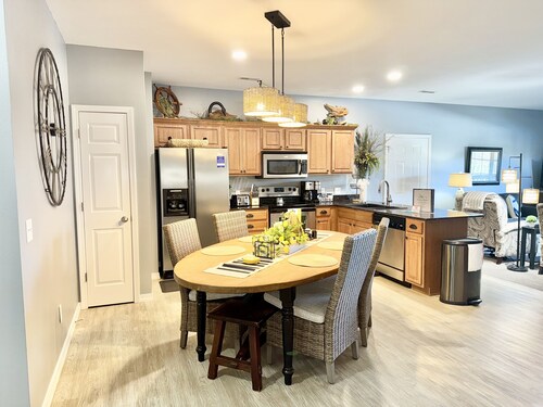 Tina Condo B-5