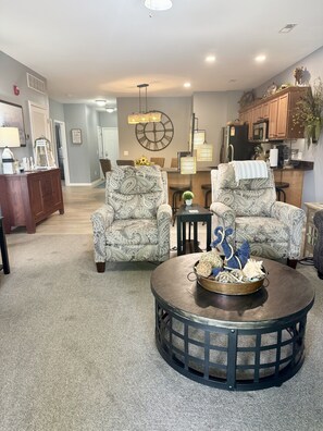 Appart'hôtel, 3 chambres | Coin séjour