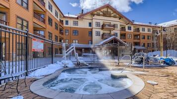 Kondominium, 2 kamar tidur | Spa | Hot tub