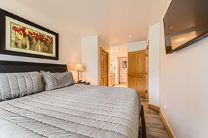 Condo, 2 Bedrooms | 2 bedrooms, WiFi