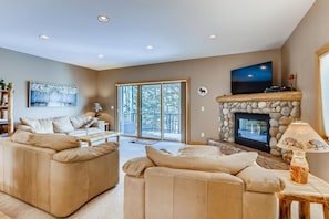 Townhome, 3 Bedrooms | Living area - Streamside 333A (Frisco)