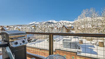 Condo, 1 Bedroom | BBQ/picnic area