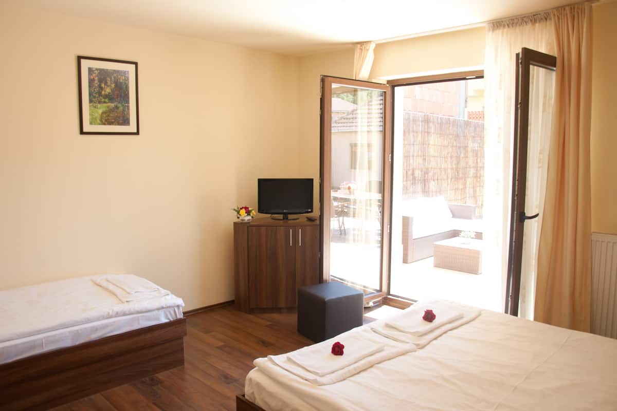 Triple Room - Ground Floor