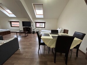 Studio Apartment | Kostenloses WLAN, Bettwäsche, Rollstuhlgeeignet