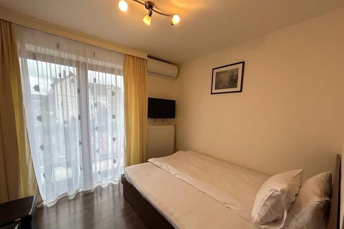 Dobbeltrom – basic | Wi-fi (inkludert) og sengetøy