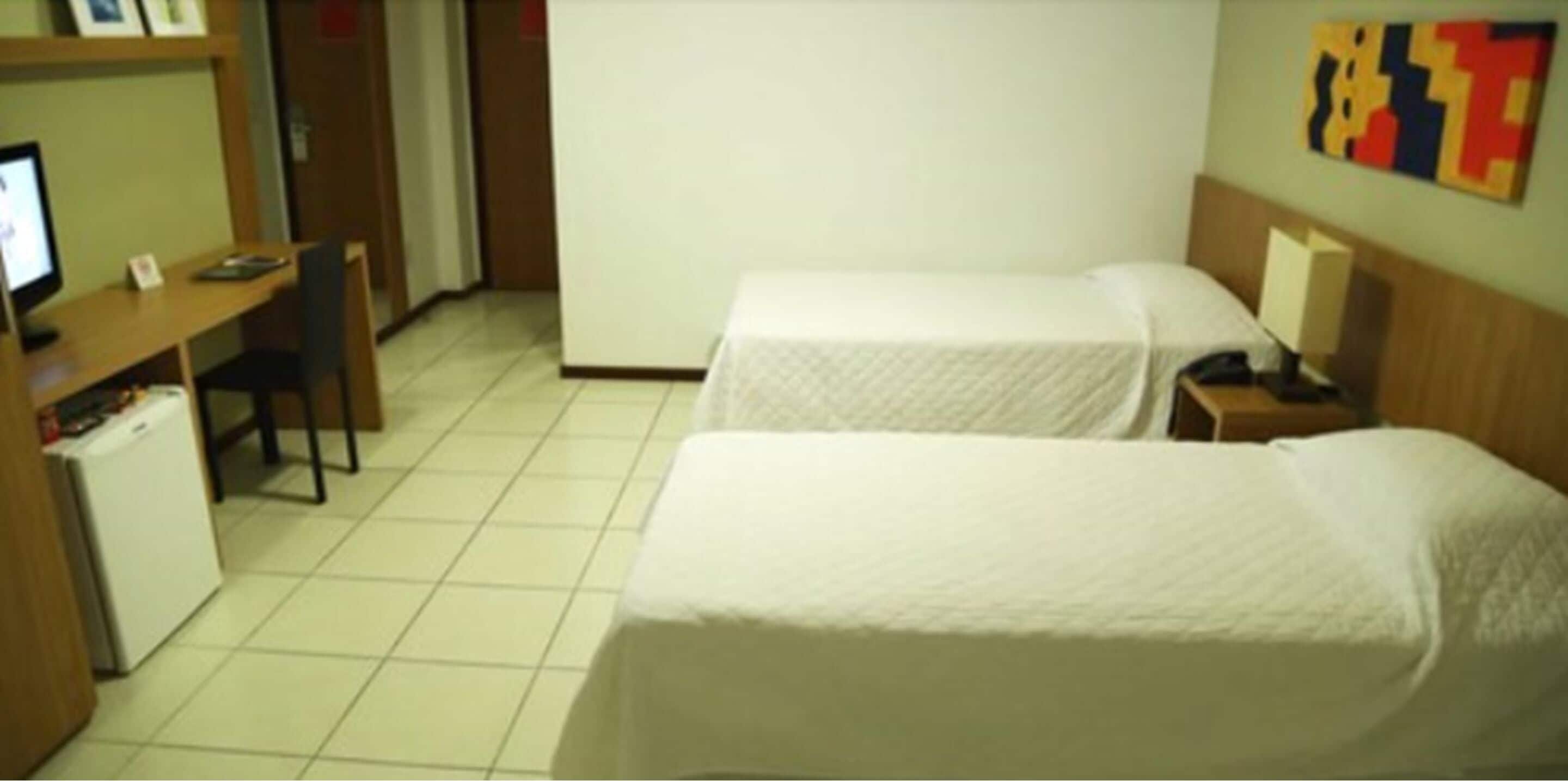 standard room | 1 bedroom, minibar, in-room safe, desk