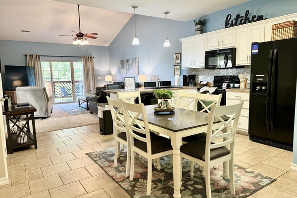 Condo, 3 Bedrooms | Interior