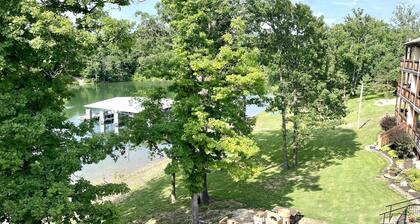 Upper Level Condo A-9 on Table Rock Lake by RedAwning