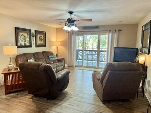 Lägenhet - 3 sovrum | Vardagsrum | Tv