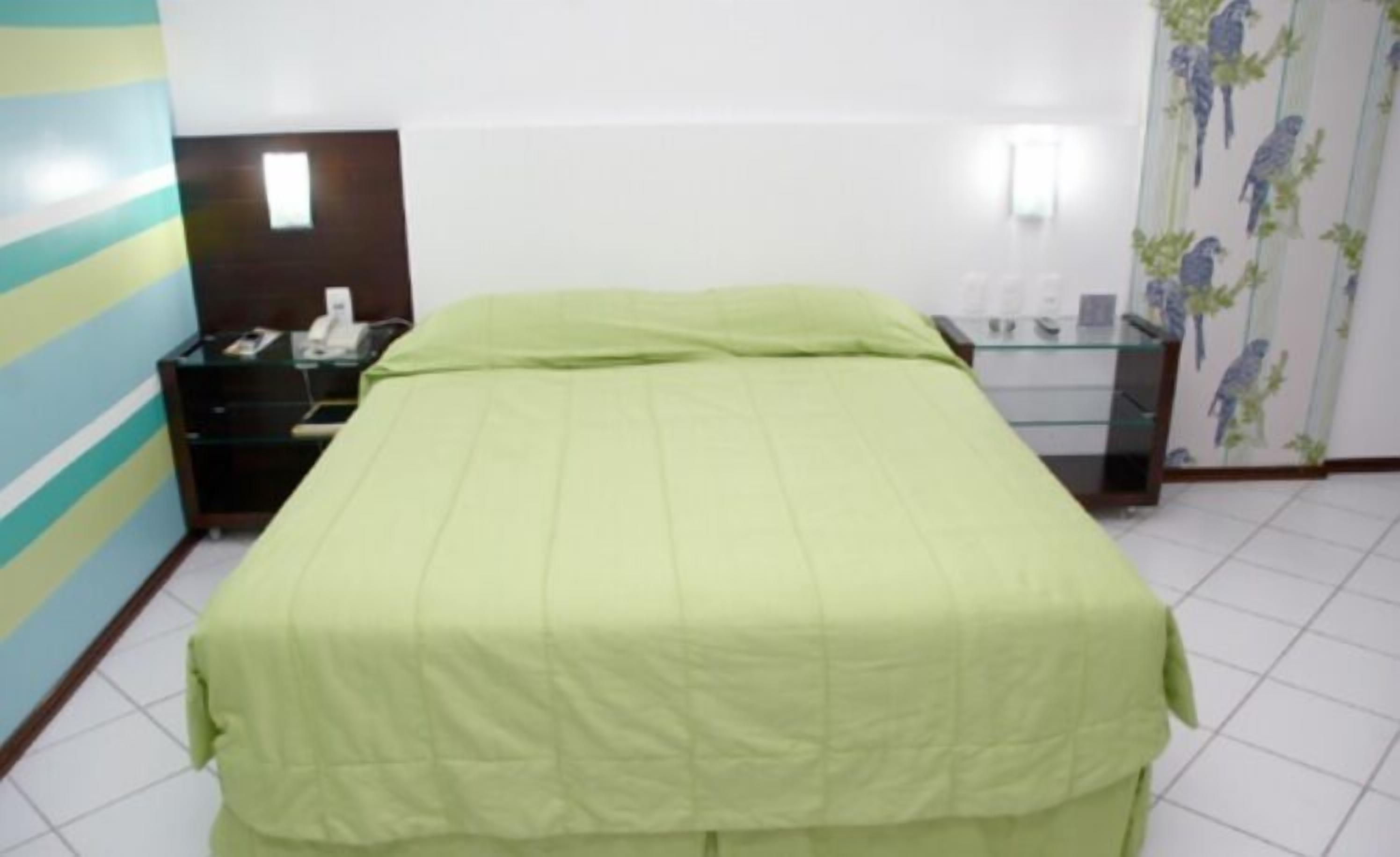 minibar, free wifi, bed sheets