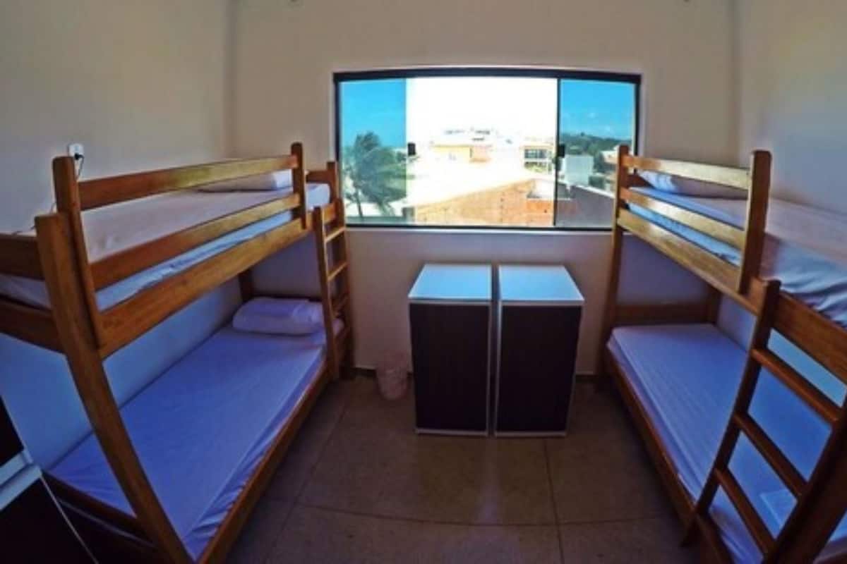 Blackout drapes, free WiFi, bed sheets