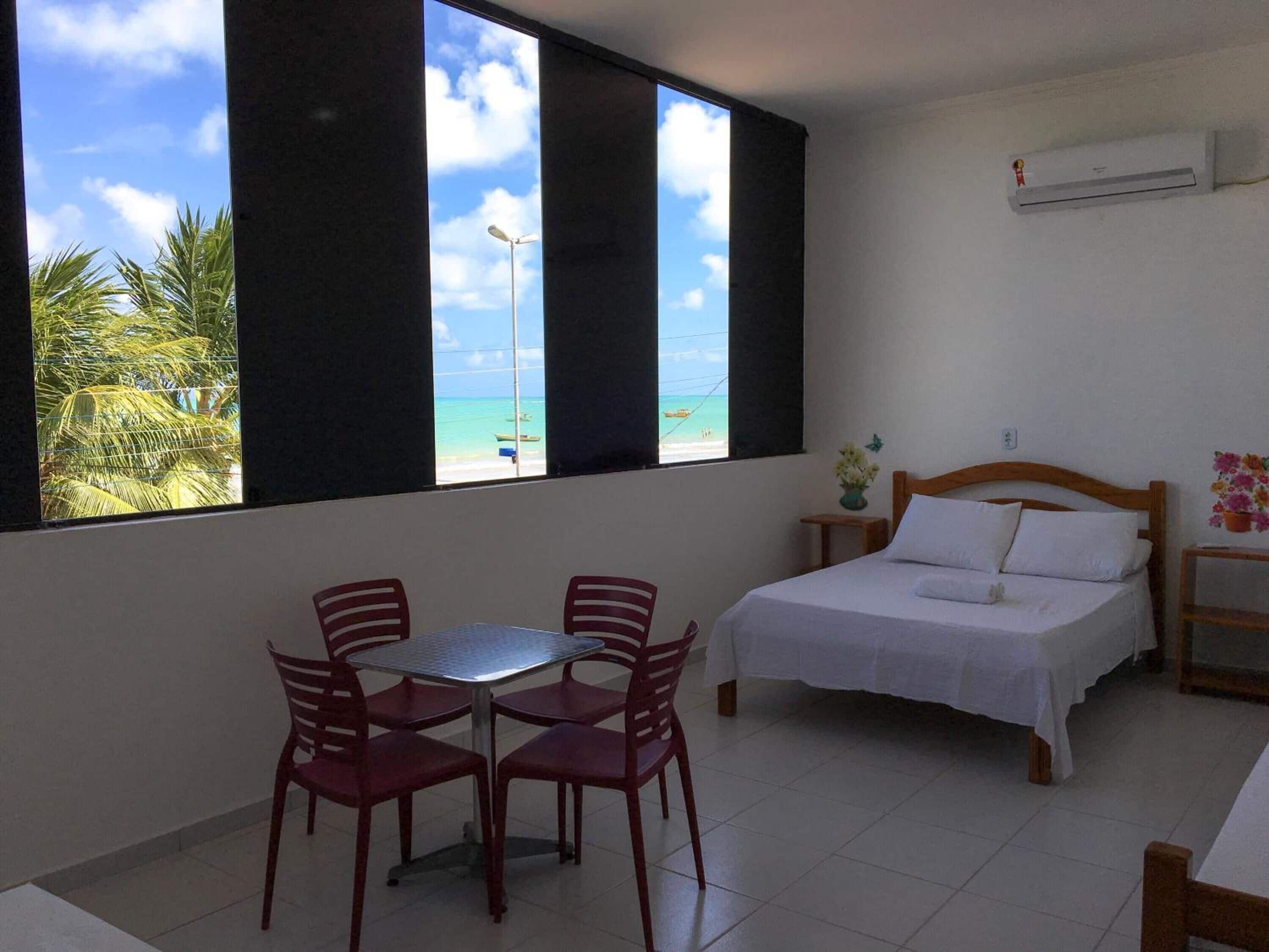 Pimennysverhot, ilmainen Wi-Fi, vuodevaatteet