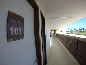 Hallway - Nui Supreme Beach Living (Ipojuca)