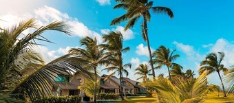 NUI Supreme Beach Living