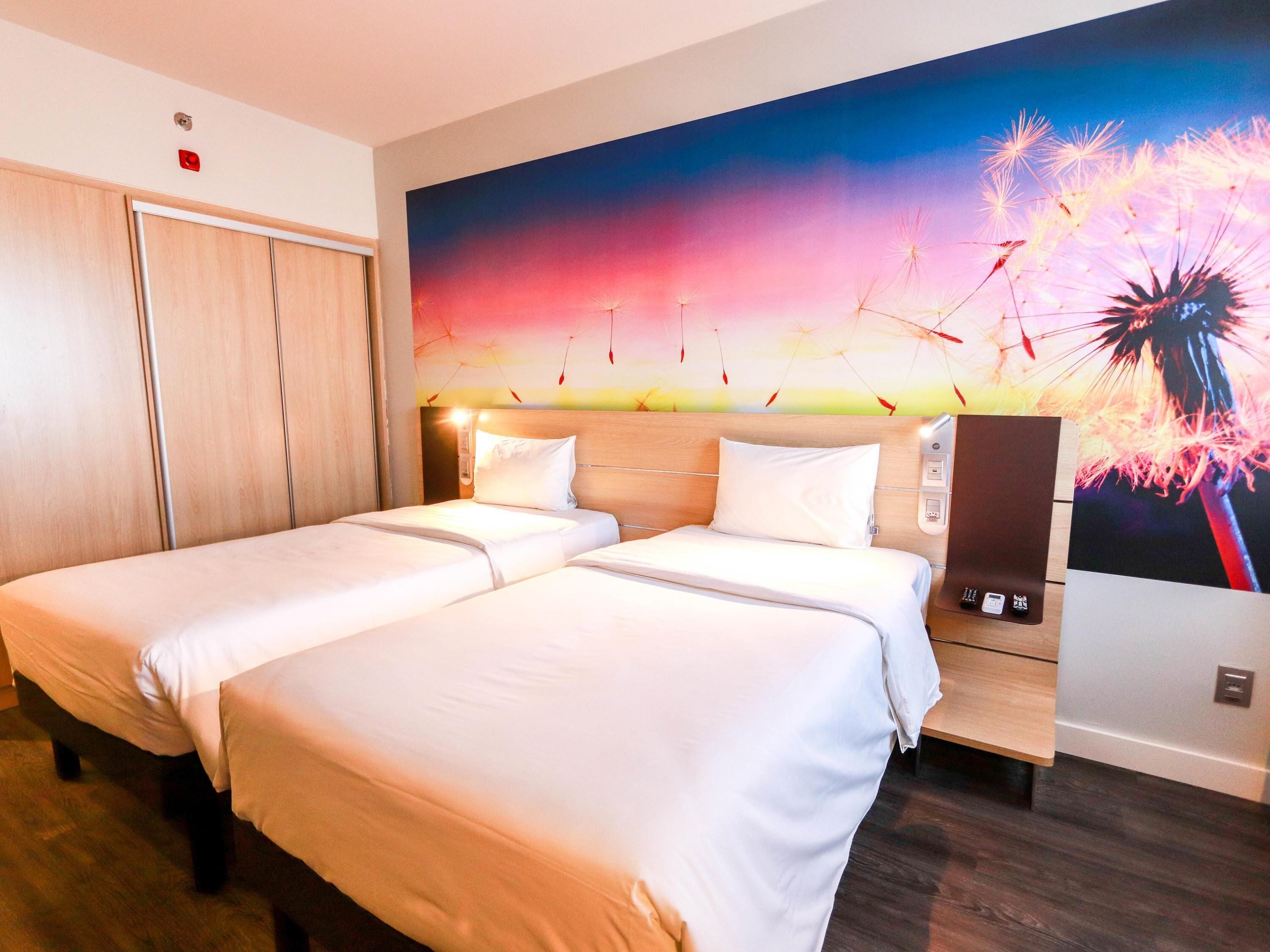 superior twin room, 2 single beds | minibar, in-room safe, desk, laptop workspace