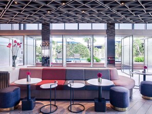 Bar (on property) - Mercure Jakarta Pantai Indah Kapuk (Jakarta)