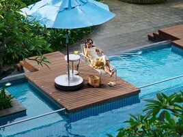 Kolam renang outdoor