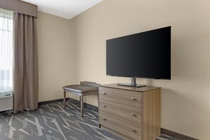 Standard Room, 1 King Bed, Non Smoking, Refrigerator & Microwave