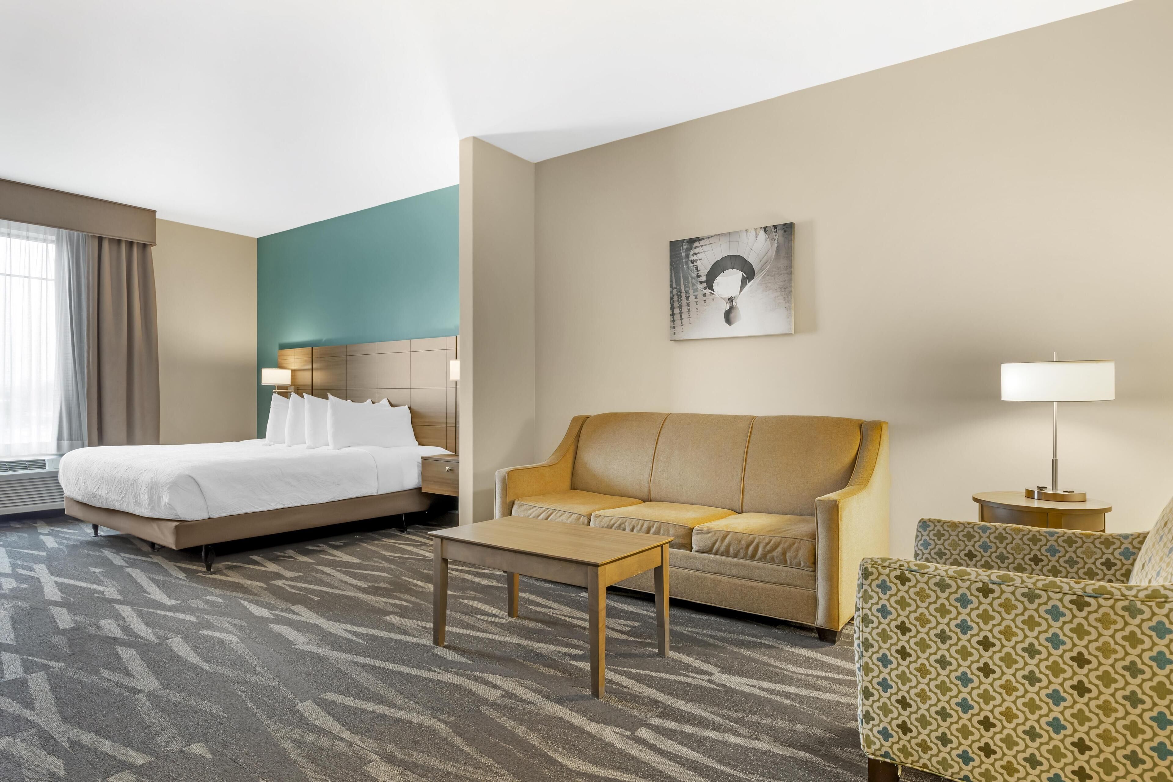 Suite, 1 King Bed, Accessible, Bathtub (with Sofabed)